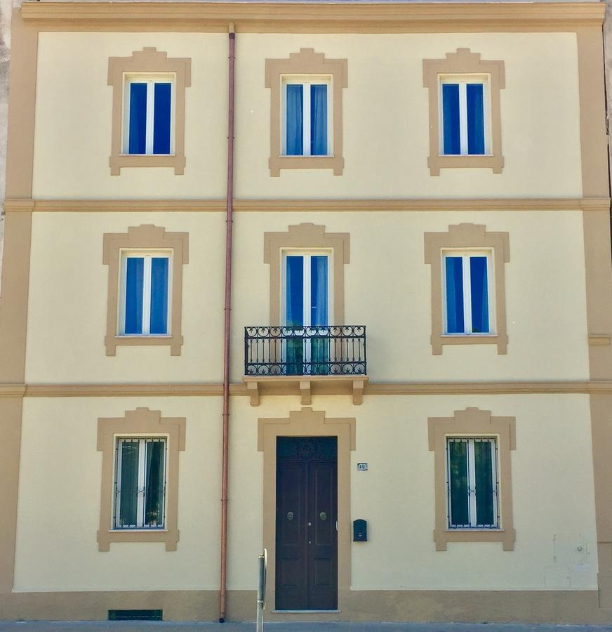 サッサリ Angioy 18 Bed & Breakfast エクステリア 写真